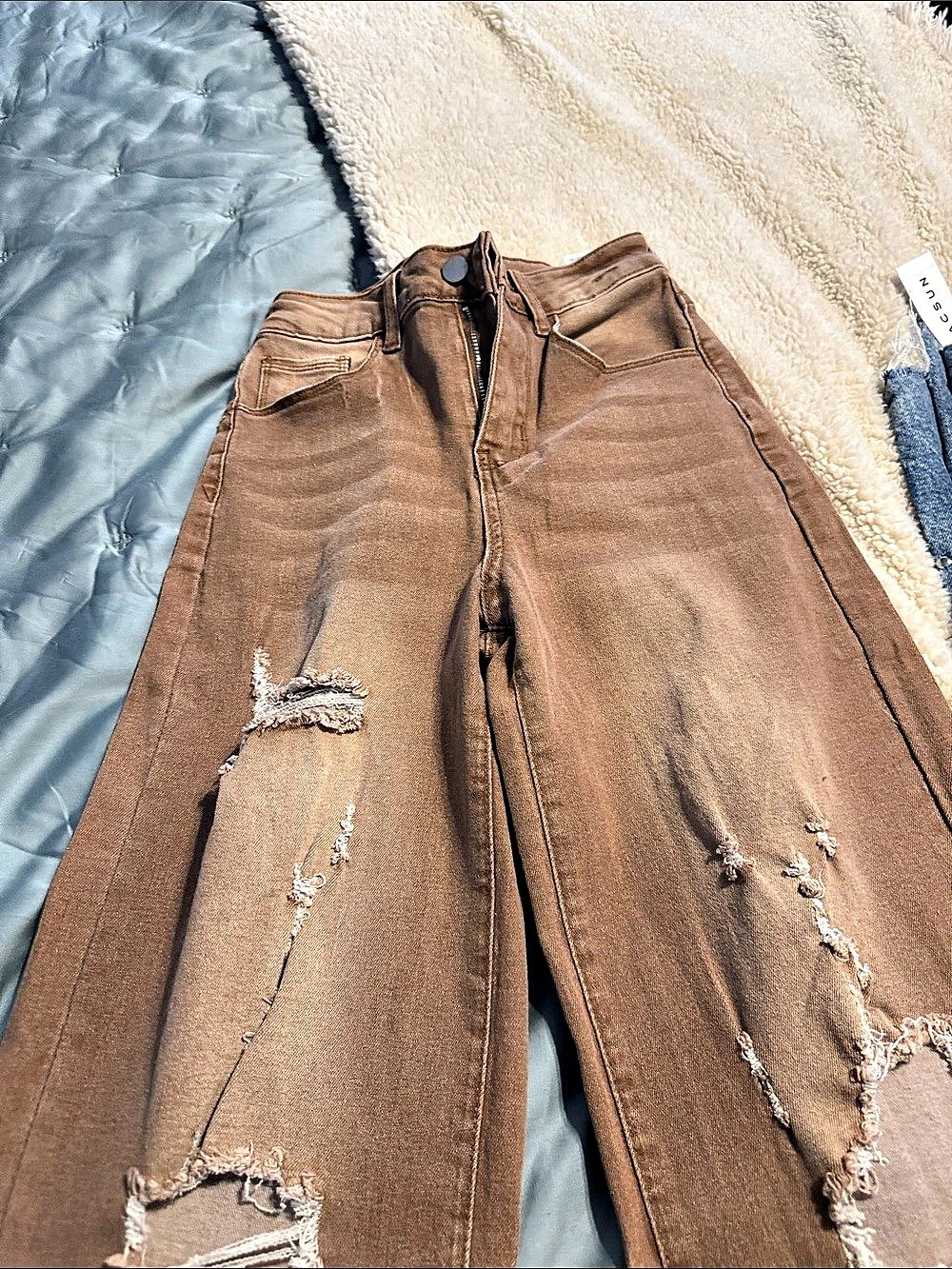 PacSun Women's Distressed Straight Leg Jeans in Brown